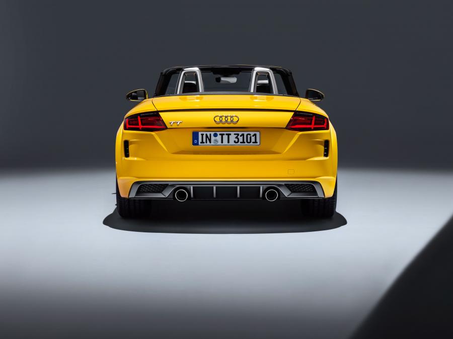  Audi TT Roadster S-Line (8S) 2018 года  (WW) (фото 22 из 33)